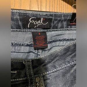 Women’s Earl jeans
